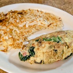 Briana's Pancake House - Vegetable omelet with hash brown