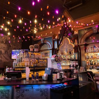 Poquitos Bothell - the interior of a restaurant - Mexican Near Me - Bothell, Washington