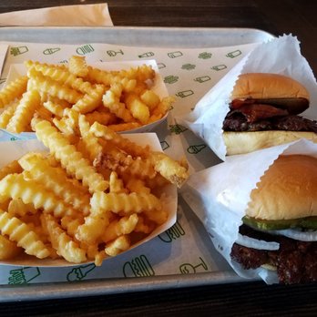 Shake Shack Winter Park - Burgers and fries! - Burgers Near Me - Winter Park, Florida Shake Shack Winter Park - Burgers and fries! - Burgers Near Me - Winter Park, Florida