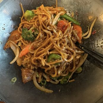 Laut - Mee Hoon Goreng - Thai Near Me - New York, New York Laut - Mee Hoon Goreng - Thai Near Me - New York, New York