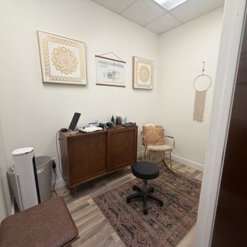 Integrate Wellness Center - Scan Room: where they measure Heart Rate Variability, EMG, and Thermography - Chiropractors Near Me - Orlando, Florida Integrate Wellness Center - Scan Room: where they measure Heart Rate Variability, EMG, and Thermography - Chiropractors Near Me - Orlando, Florida