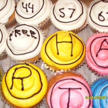 Toot Sweet Cupcakes - Badly Decorated Cupcakes by Toot Sweet - Desserts Near Me - Austin, Texas Toot Sweet Cupcakes - Badly Decorated Cupcakes by Toot Sweet - Desserts Near Me - Austin, Texas