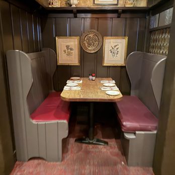 Tam O'Shanter - Booth - Gastropubs Near Me - Los Angeles, California Tam O'Shanter - Booth - Gastropubs Near Me - Los Angeles, California