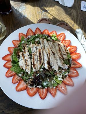 The Lakes Country Club