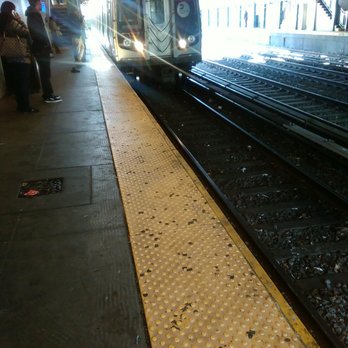Cortelyou Q Train - Train Stations Near Me - Brooklyn, New York
