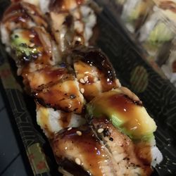 Hilo Poke' & Sushi
