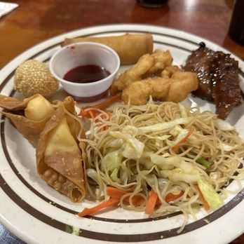 Chinatown Cafe - Crab Rangoon, rice boodles(pancit), sweet and sour chicken, sesame balls, and imperial chicken. - Chinese Near Me - Denton, Texas