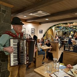Andreas Keller German Restaurant - Live music