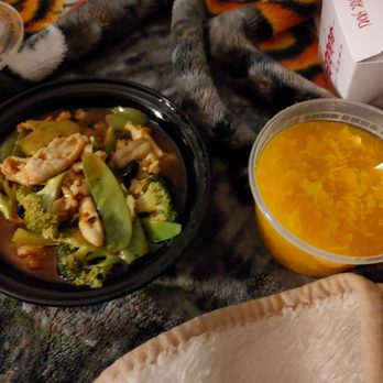 Hunan Cafe - Hunan Chicken and eggdrop soup to go - African Near Me - Houston, Texas
