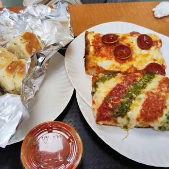 Krispy Pizza  - Pizza Near Me - Brooklyn, New York