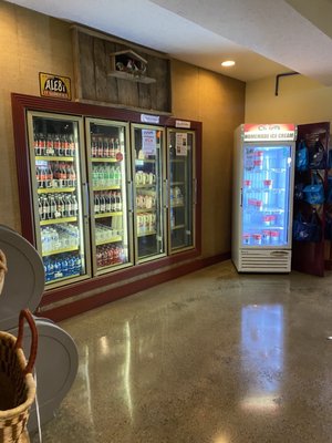 Chaney's Dairy Barn by null