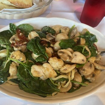 The Pasta Market - Linguine Leonardo - Italian Near Me - San Jose, California The Pasta Market - Linguine Leonardo - Italian Near Me - San Jose, California