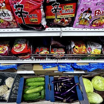 Welcome Oriental Grocery - Bottom - Fresh vegetables, above - noodle cups - Grocery Near Me - Poughkeepsie, New York Welcome Oriental Grocery - Bottom - Fresh vegetables, above - noodle cups - Grocery Near Me - Poughkeepsie, New York