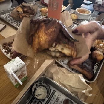 The Polite Pig - Pass the chicken! Lol so simple and so good! Good comfort food at its best - Barbeque Near Me - Orlando, Florida