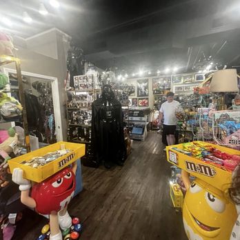 Pop Vintage - Used, Vintage & Consignment Near Me - Greensboro, North Carolina Pop Vintage - Used, Vintage & Consignment Near Me - Greensboro, North Carolina