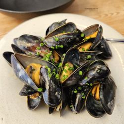 Marg & Bein - Cider Steamed Mussels