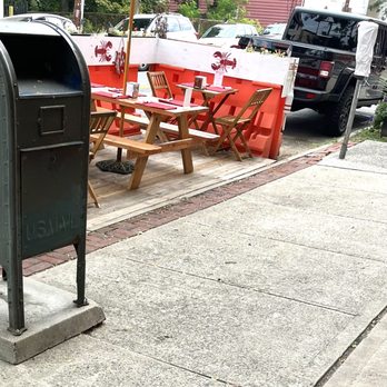 Dobbs Ferry Lobster Guys - Sit A Bit - Seafood Markets Near Me - Dobbs Ferry, New York