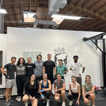 Glove & Crown - Weekday Boxing Fitness - Boxing Near Me - Los Angeles, California Glove & Crown - Weekday Boxing Fitness - Boxing Near Me - Los Angeles, California