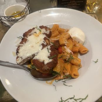 Massimino's - Vodka rigatoni - Italian Near Me - Boston, Massachusetts