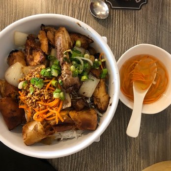 Kai Vietnamese Cuisine - D4 Vermicelli Bowl with chicken and that despicable fish sauce. - Vietnamese Near Me - Tulsa, Oklahoma Kai Vietnamese Cuisine - D4 Vermicelli Bowl with chicken and that despicable fish sauce. - Vietnamese Near Me - Tulsa, Oklahoma