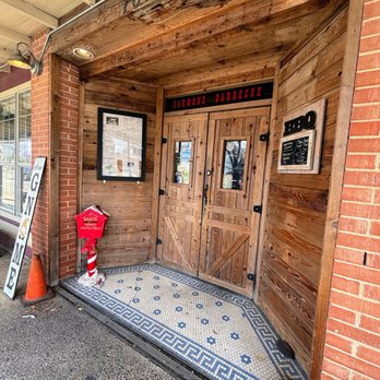 Harmon's Barbecue - Outside - Barbeque Near Me - Cibolo, Texas