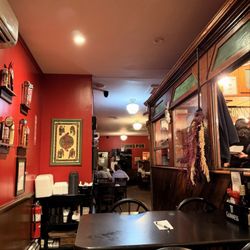 Finn's Irish Pub