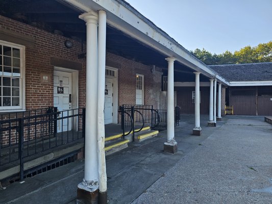 Castle Clinton National Monument by null