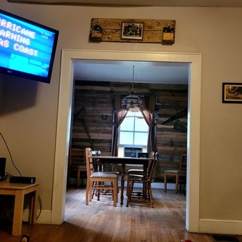 Bramwell Adventures LLC - Did nice job remodeling living/dining room - Guest Houses Near Me - Freeman, West Virginia