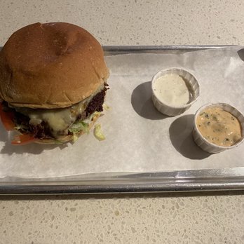 Burger Lounge - Lounge Burger - Burgers Near Me - Coronado, California