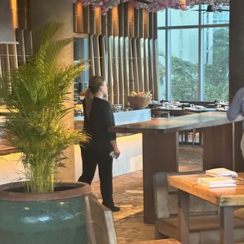 ETARU - This is the "manager" that was extremely unpleasant and entitled. I'm feel sorry for her boss. - Japanese Near Me - Hallandale Beach, Florida