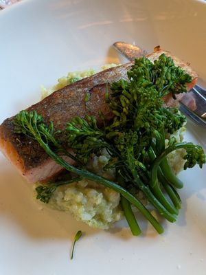 McGonagle’s Pub & Restaurant by null