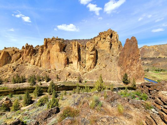 Smith Rock State Park by null
