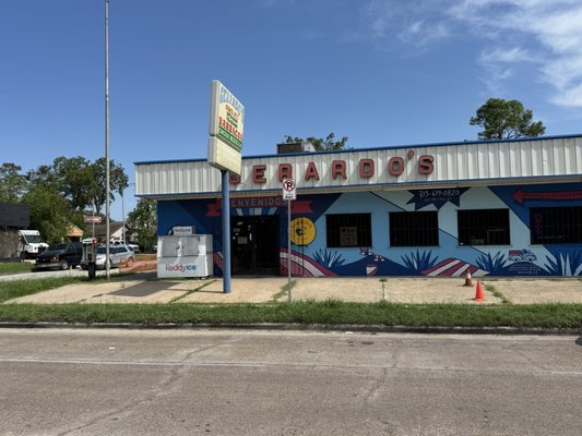 Gerardo's by null