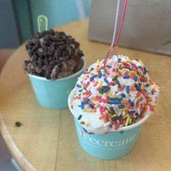 Nicecream - Vanilla and chocolate ice cream - Ice Cream & Frozen Yogurt Near Me - Arlington, Virginia