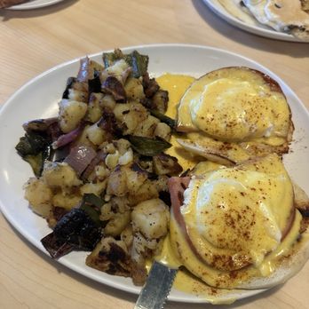Two Chicks - Eggs Benedict - Breakfast & Brunch Near Me - Reno, Nevada