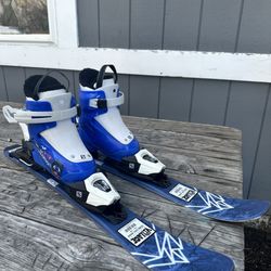 The Village Board Shop - Toddler ski rental