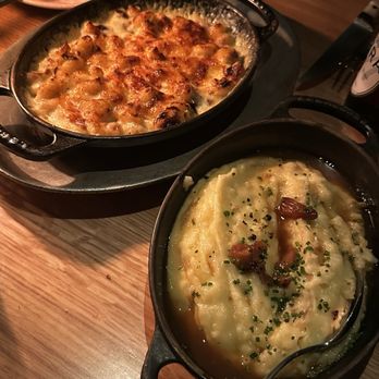 Bavette's Bar & Boeuf - Mac n cheese, mashed potatoes - Steakhouses Near Me - Chicago, Illinois