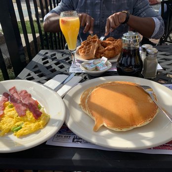Nevada Diner Restaurant - Chicken and Waffle Breakfast , Pancakes ala Nevada - Diners Near Me - Bloomfield, New Jersey Nevada Diner Restaurant - Chicken and Waffle Breakfast , Pancakes ala Nevada - Diners Near Me - Bloomfield, New Jersey