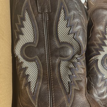 Cavender's Boot City - Ariat - Men's Clothing Near Me - Fort Worth, Texas Cavender's Boot City - Ariat - Men's Clothing Near Me - Fort Worth, Texas
