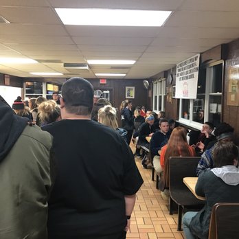 Bill's Donut Shop - Busy at 11pm - Donuts Near Me - Centerville, Ohio Bill's Donut Shop - Busy at 11pm - Donuts Near Me - Centerville, Ohio