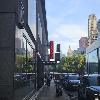 Giordano's - Pizza Near Me - Chicago, Illinois