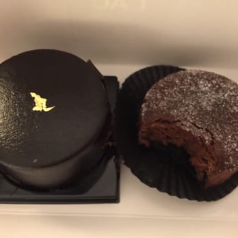 Patisserie Lac - Yummy, moist cocoa cakes - Chocolatiers & Shops Near Me - Nice, 06