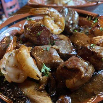 Casa d'Paco - Beef tips with shrimp and mushrooms - Spanish Near Me - Newark, New Jersey
