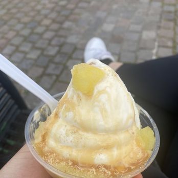 Sweet and Shavery - Banana ice, vanilla custard, caramel and grahams crackers. - Desserts Near Me - Davis, California Sweet and Shavery - Banana ice, vanilla custard, caramel and grahams crackers. - Desserts Near Me - Davis, California