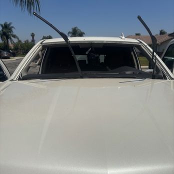 Clear Guys Auto Glass - Car windshield removal - Windshield Installation & Repair Near Me Clear Guys Auto Glass - Car windshield removal - Windshield Installation & Repair Near Me