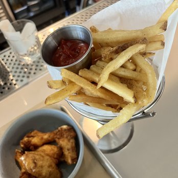 Lapper Sports Bar + Kitchen - Fries - Sports Bars Near Me - San Diego, California
