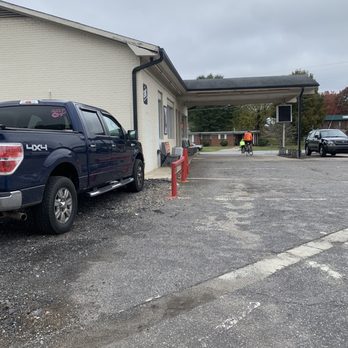 Jean's Store and Grill - Left of building Extra Parking on each side - Grocery Near Me - Hiddenite, North Carolina Jean's Store and Grill - Left of building Extra Parking on each side - Grocery Near Me - Hiddenite, North Carolina
