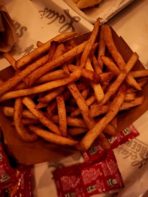 Lola's Burgers by null