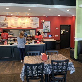 Chicken Salad Chick - Dining Room - Chicken Shop Near Me - Coral Springs, Florida Chicken Salad Chick - Dining Room - Chicken Shop Near Me - Coral Springs, Florida