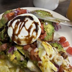 Mil-Lee's Diner - Avocado toast